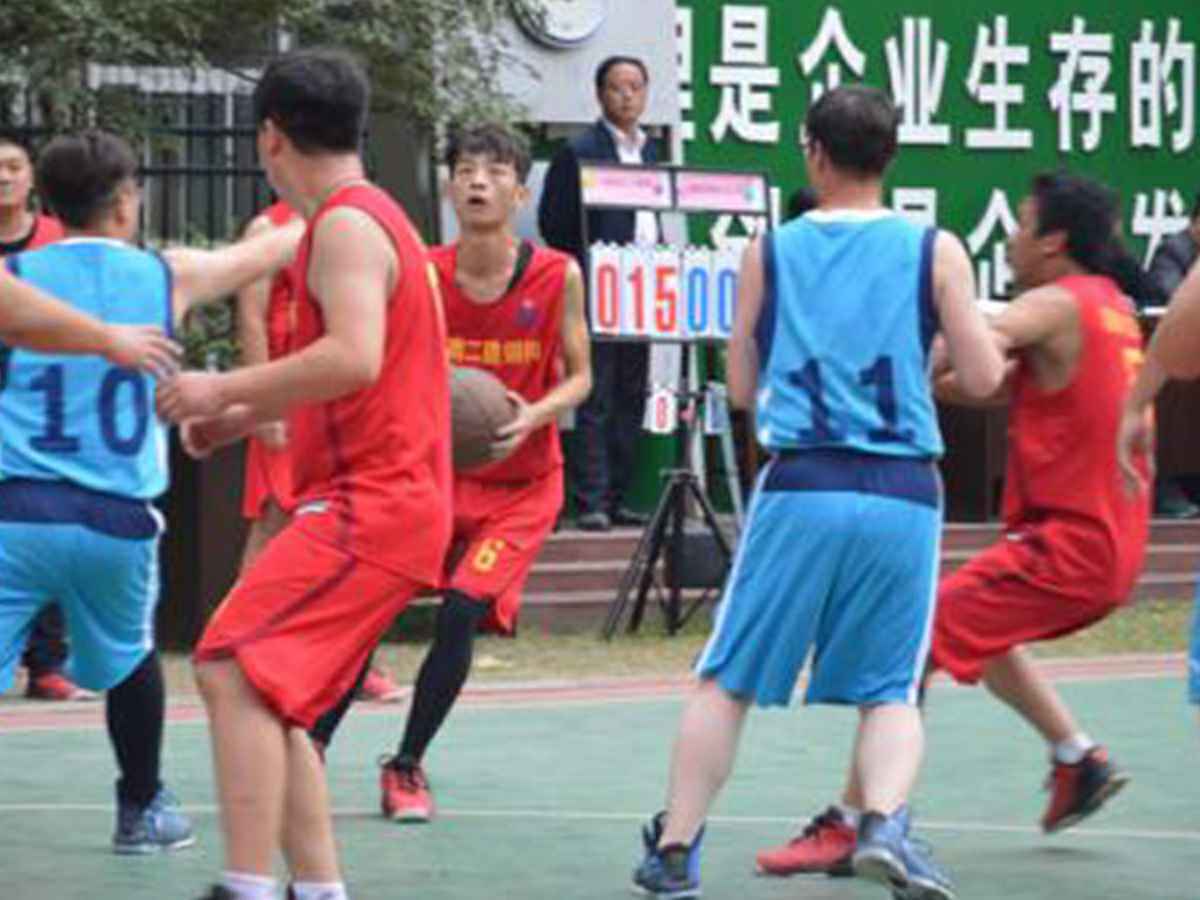 参加大连俊远混合动力研发有限公司“奋进杯”男子篮球赛